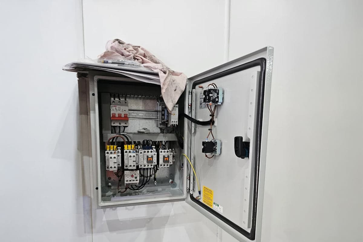 Commercial electrical project